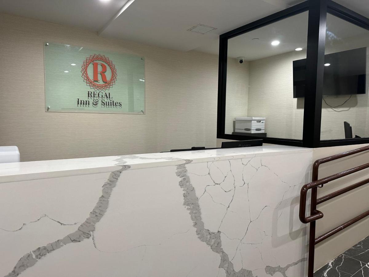 Regal Inn & Suites New York Laguardia Hotel Exteriör bild